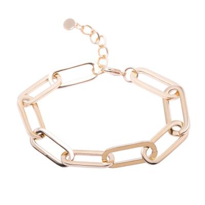ANNIE ROSEWOOD Paper clips bracelet in Gold